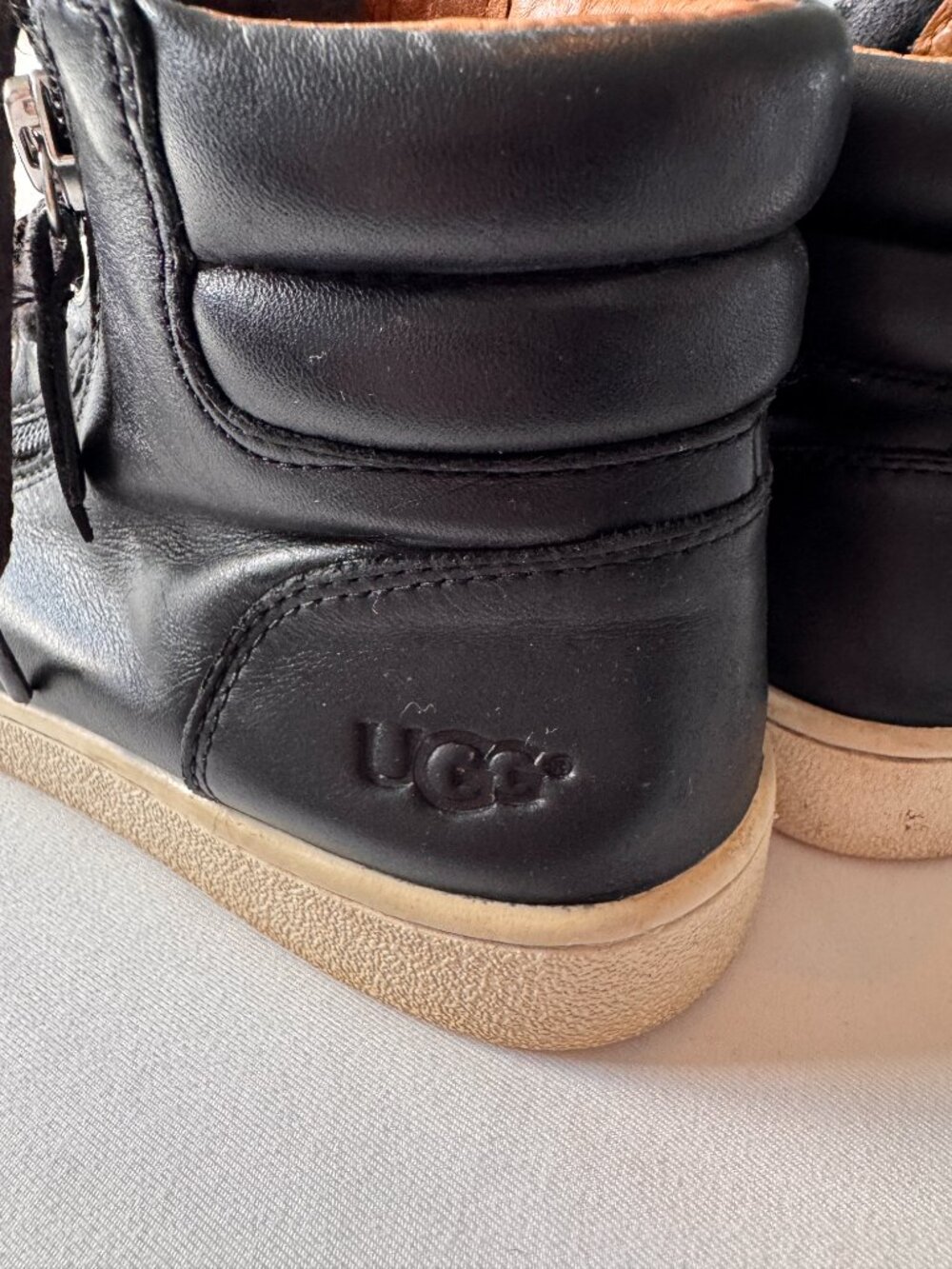Streetwise! UGG Olive Black Leather High Top Sneakers (Size 8) - Picture 3 of 6